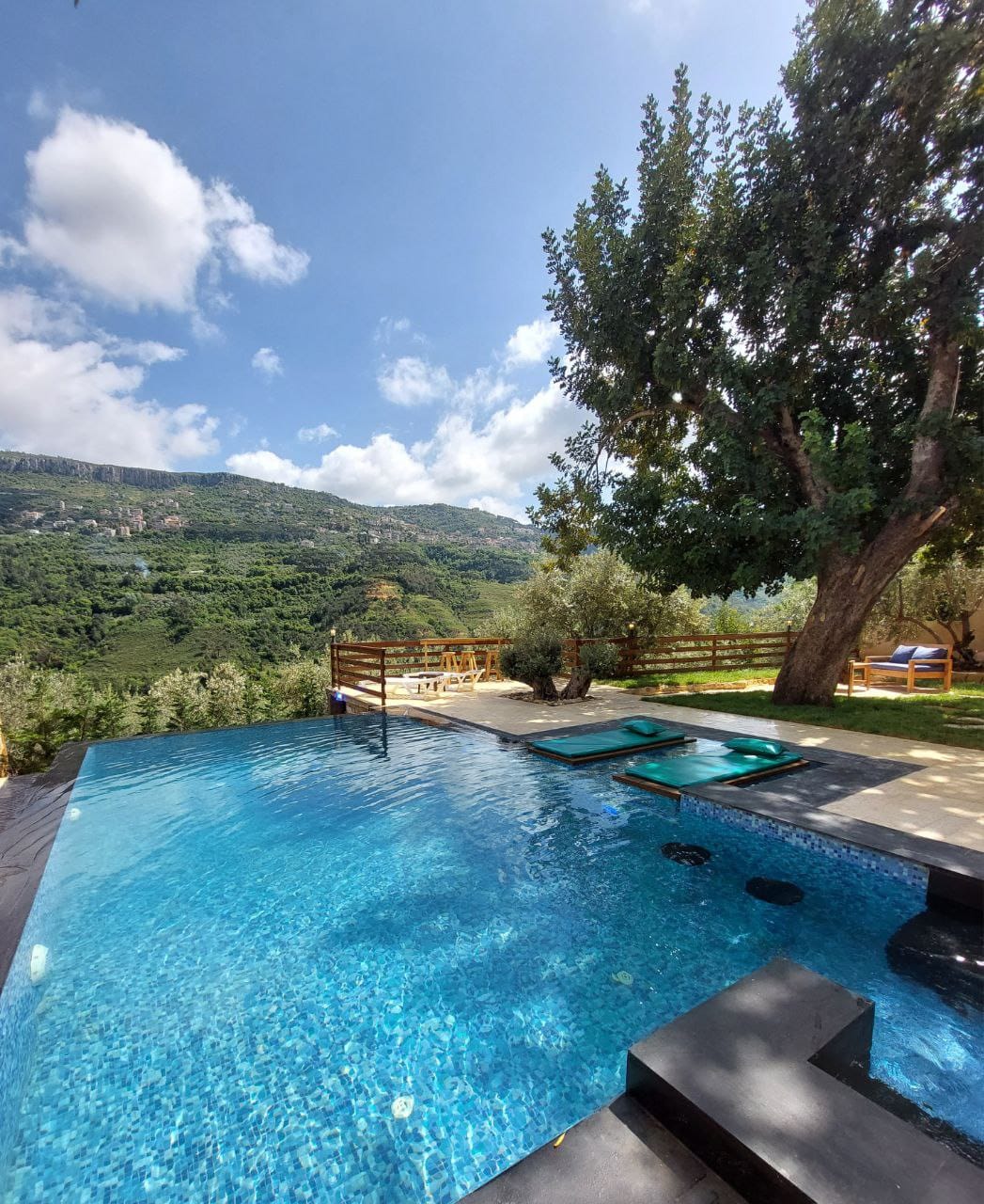 Chalet B with Infinity Pool – Kfarmatta, Chouf