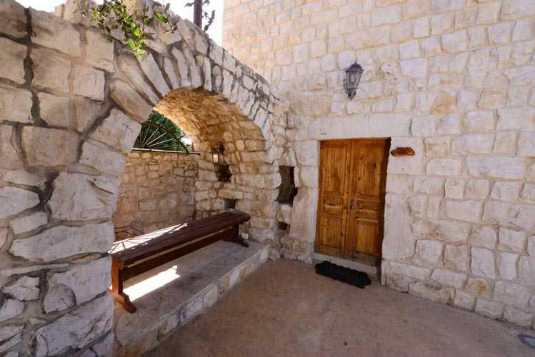 Didon Room#1 in a Guesthouse – Abdelli, Batroun