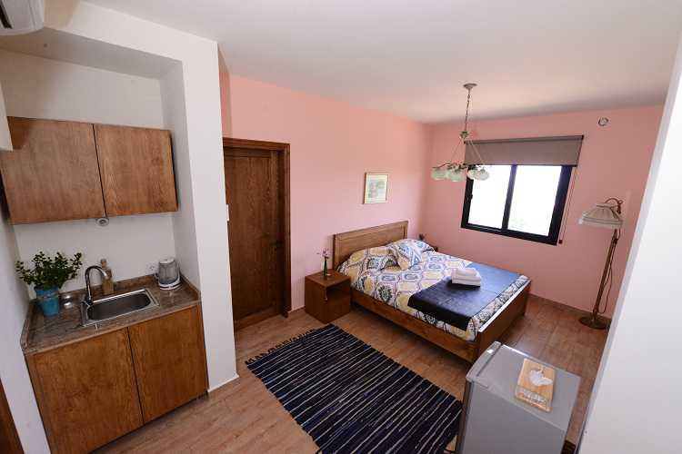 Adonis Room#9 in a Guesthouse – Abdelli, Batroun