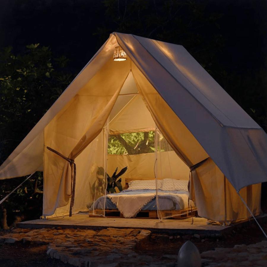 Glamorous Tent (1) – Mazraet el Teffeh