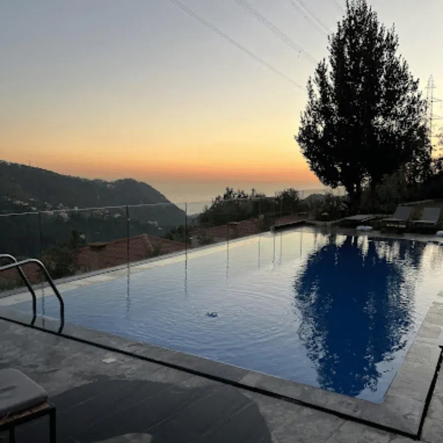 Capucine Chalet in a Resort – Fatre, Jbeil