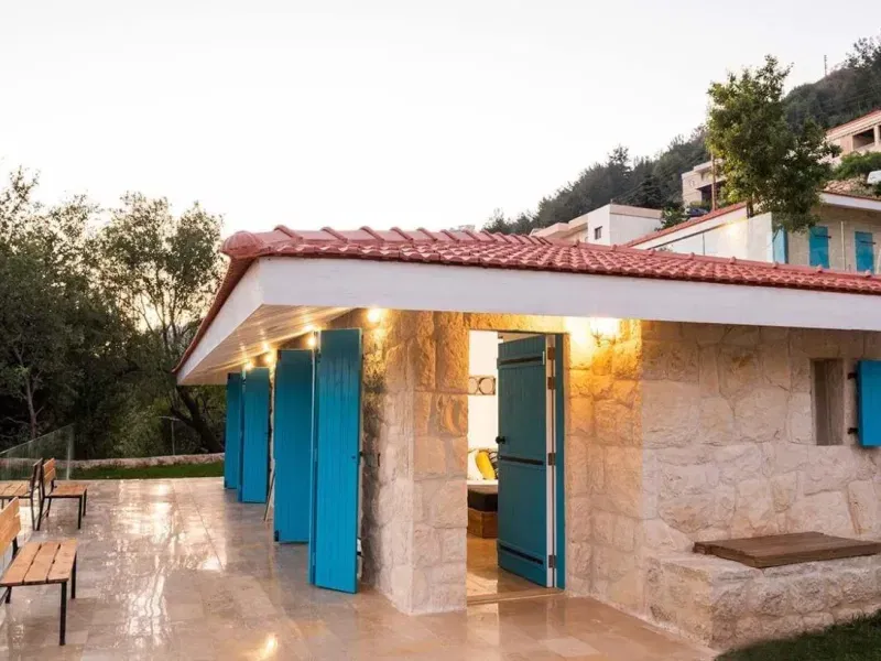 Capucine Chalet in a Resort – Fatre, Jbeil