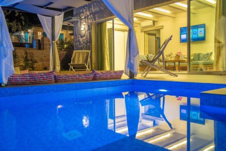 Olivier Chalet with Private Pool in a Resort – Fatre, Jbeil