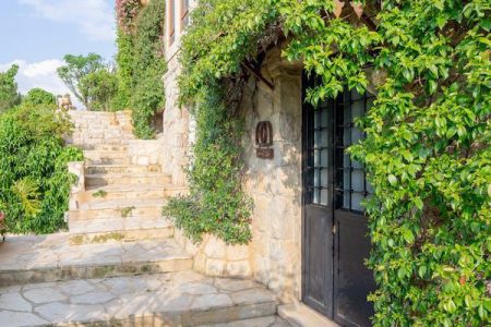 Mountain Top House in a Guesthouse – Maaser Beit el Deen, El Chouf