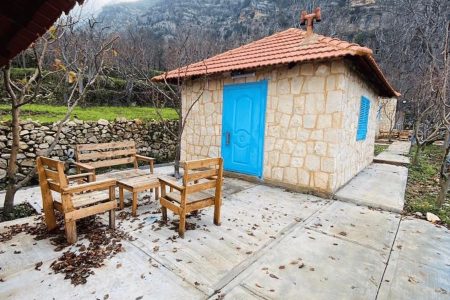 Stone Chalet – Bqarsouna, Dannieh