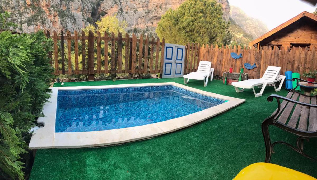 Bungalow with Pool – Tannourine