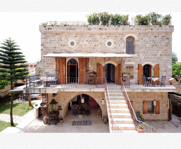 Olive Suite in a Guesthouse – Jbeil