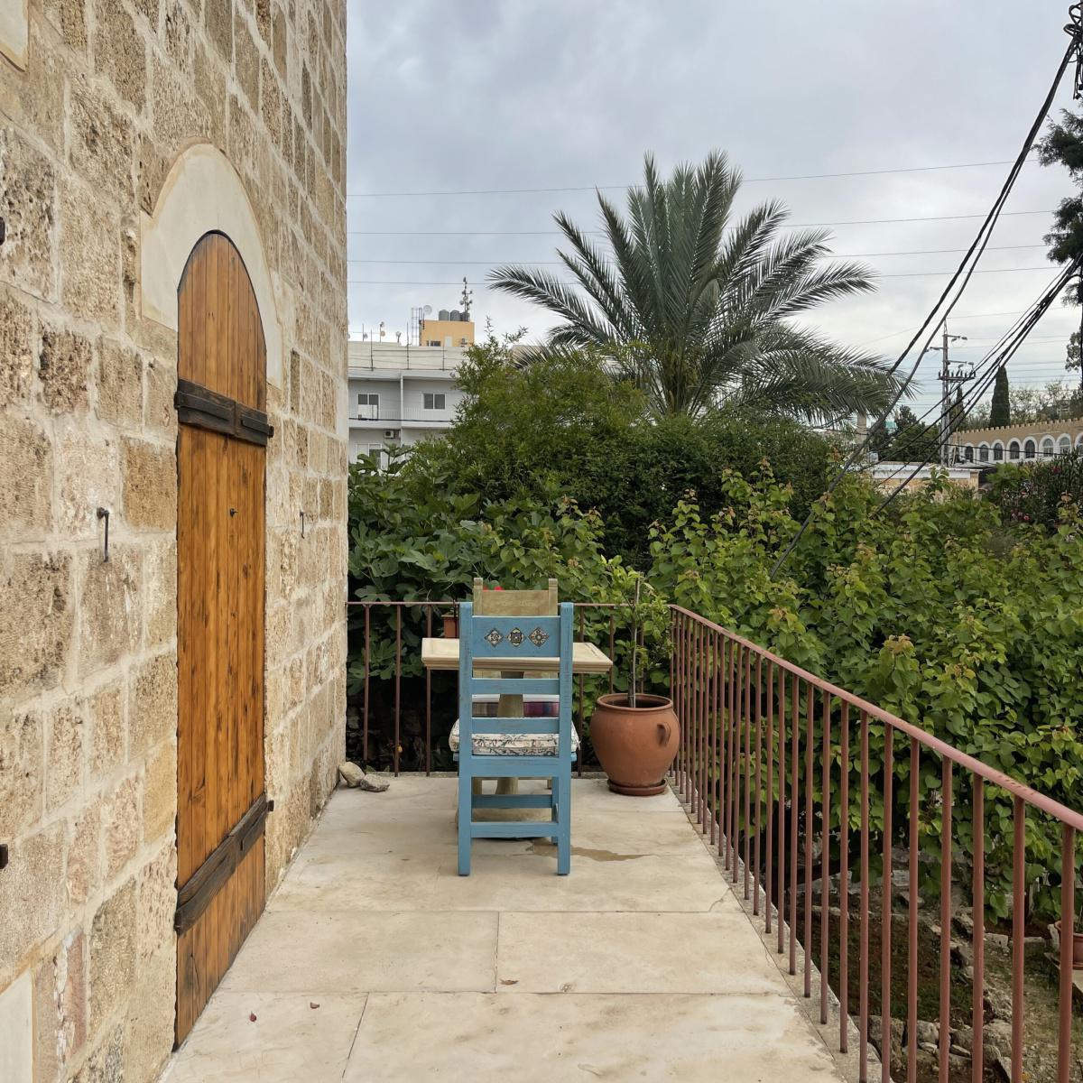 Olive Suite in a Guesthouse – Jbeil