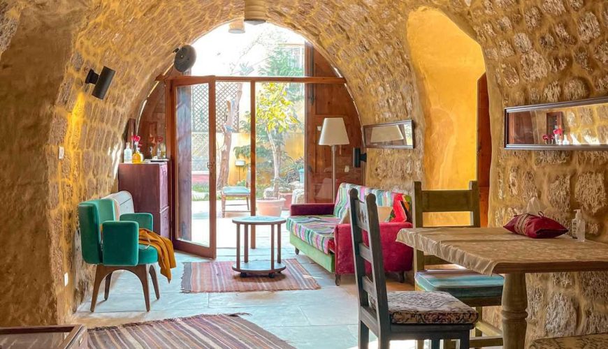 Olive Suite in a Guesthouse – Jbeil