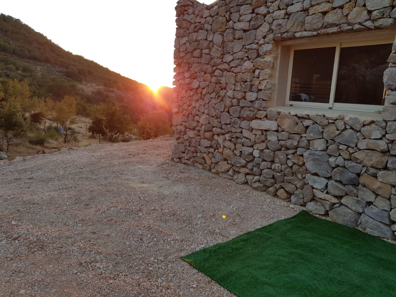 Stone Hut for Couples with Pool – Al Barouk, Chouf