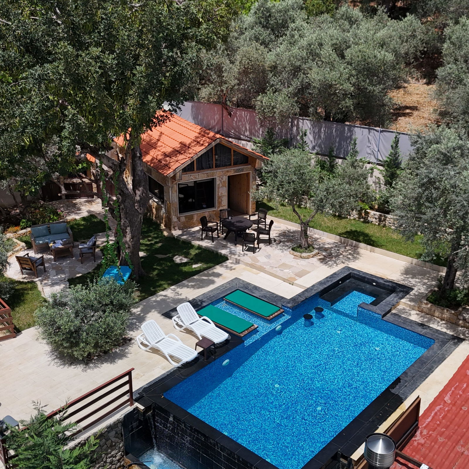 Guesthouse with Private Pool – Kfarmatta, Chouf