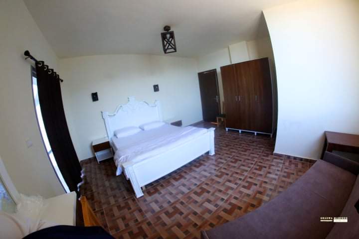 Room (6) in an Hotel – Akkar