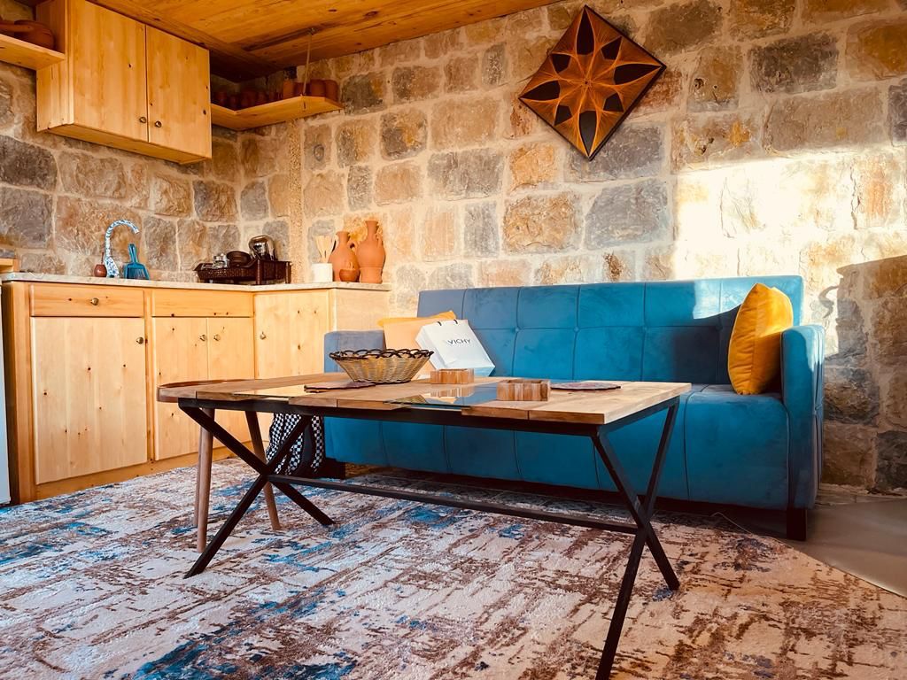 Guesthouse by the River – Fraidis