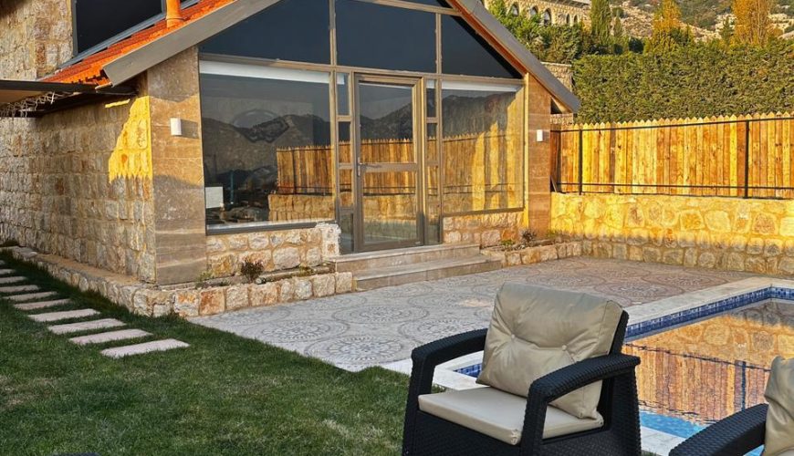 Uranus Chalet with Private Pool – Louaizeh, Jezzine