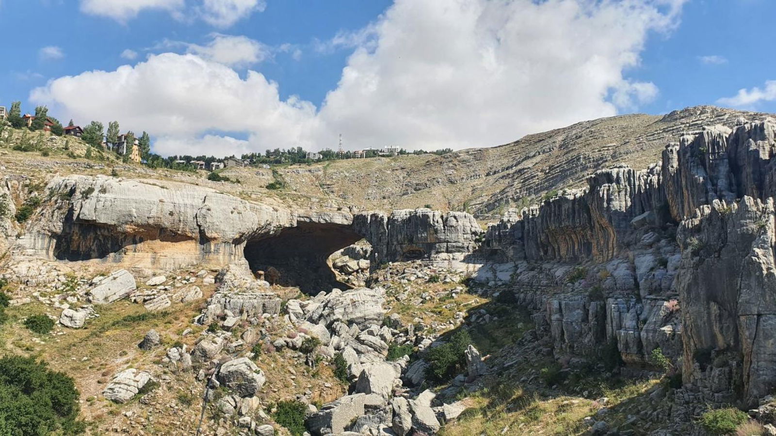 Kfardebian Roman Ruins trail