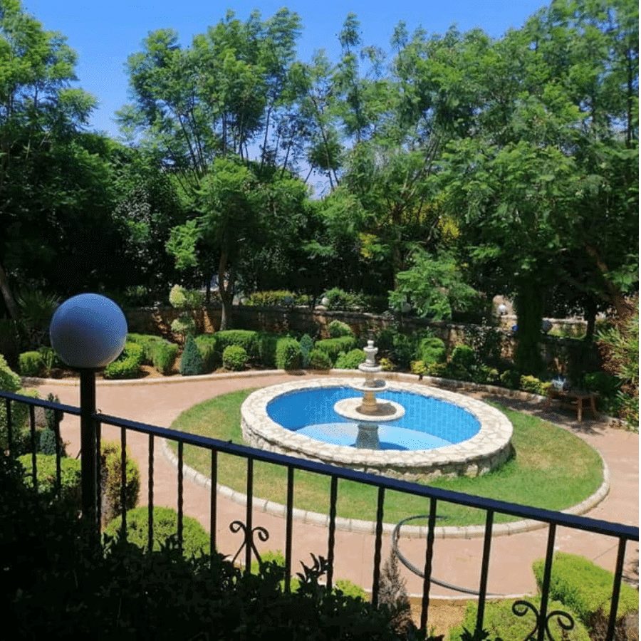 The garden of the Saydeh Al Maasoumeh