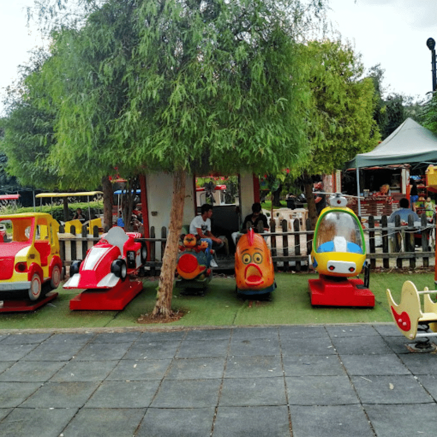 Jbeil public park