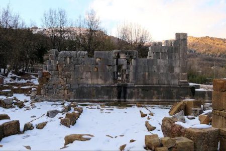 Yanouh Roman Temple