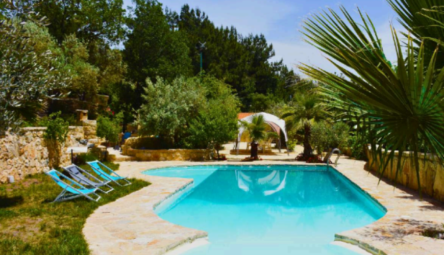 Guesthouse Two with Pool – Baaqline, Chouf