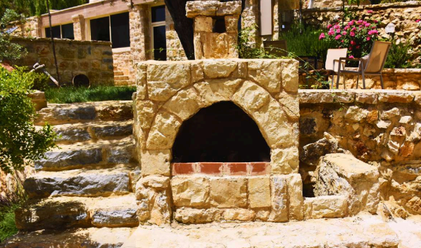 Two Guesthouses with Private Pool – Baaqline, Chouf