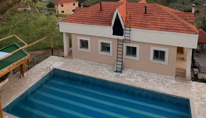 Resort with Private Pool – Laqlouq, Jbeil