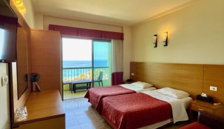 Budget Room Ground Floor in an Hotel and Spa – Jbeil