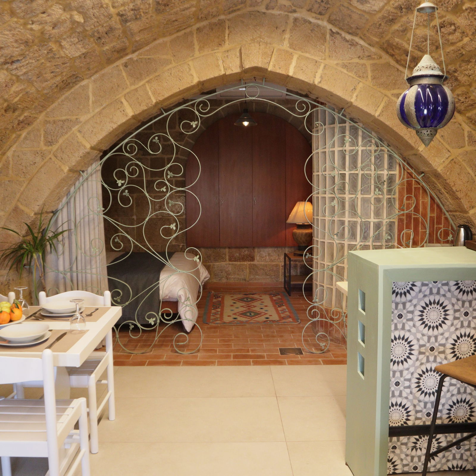 CADMUS in an Authentic Guesthouse – Byblos