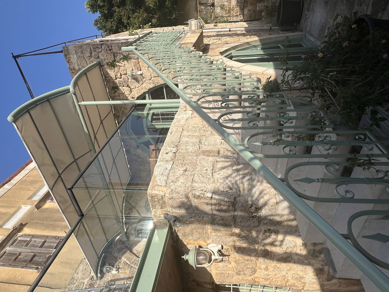 CADMUS in an Authentic Guesthouse – Byblos