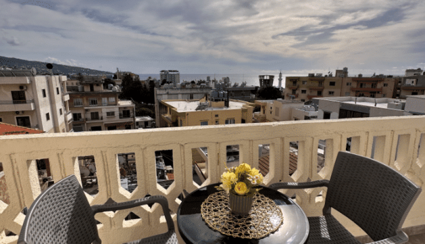 Room with Balcony (103) in a Guesthouse – Batroun