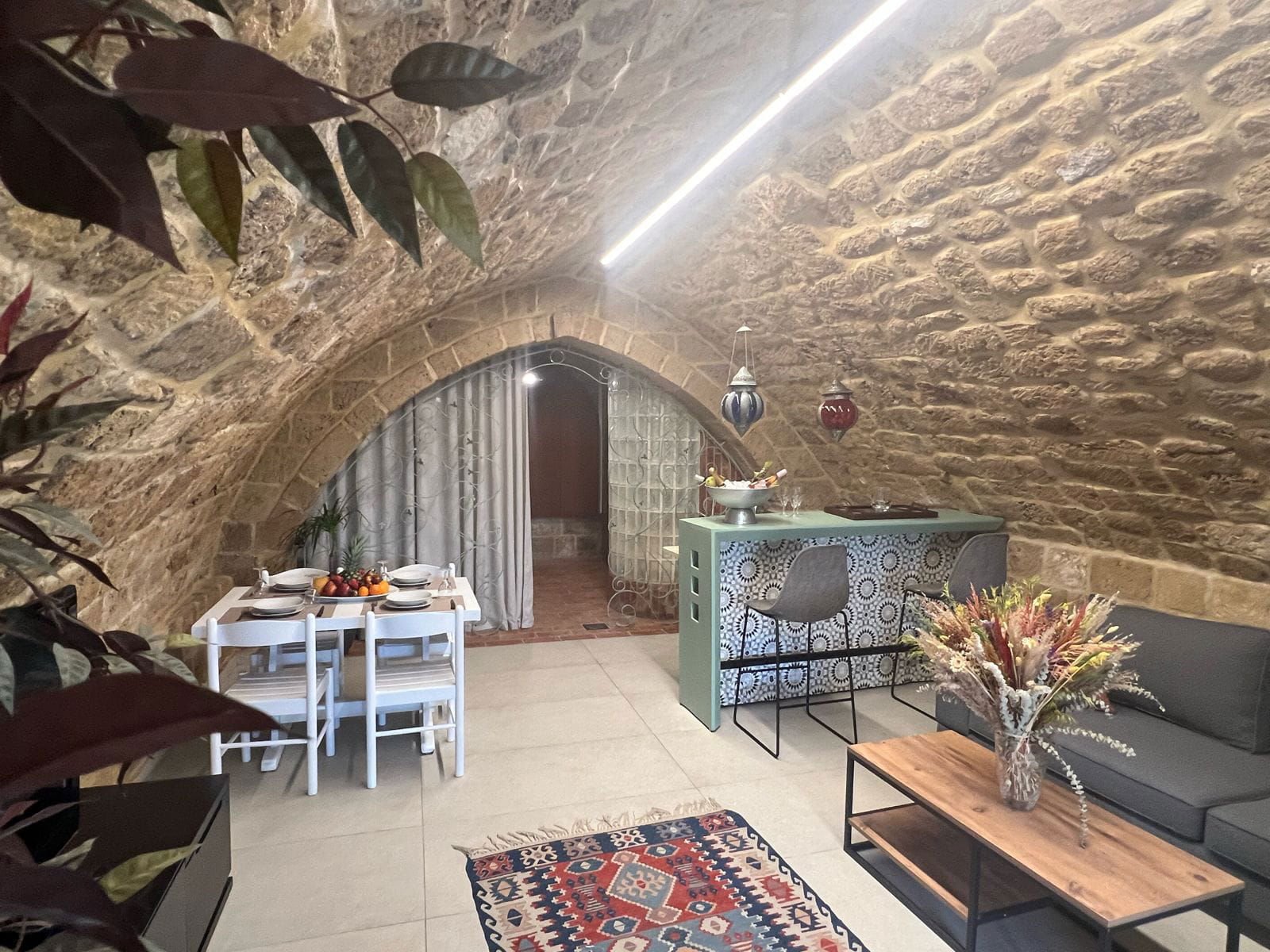 Authentic Guesthouse – Byblos