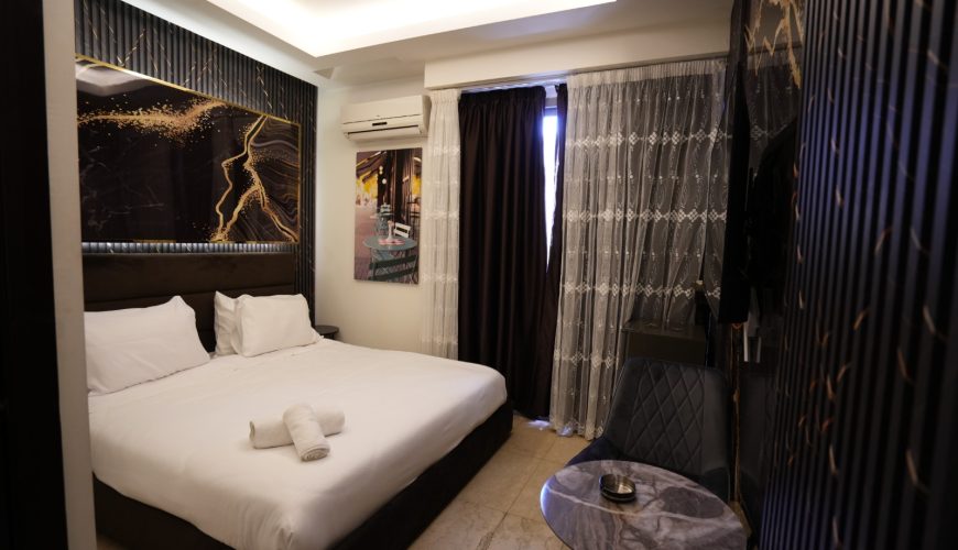 Standard room in a Hotel – Ain el Mreisseh, Beirut