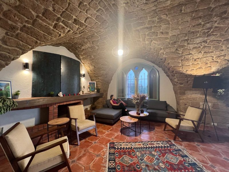 HIRAM in an Authentic Guesthouse – Byblos