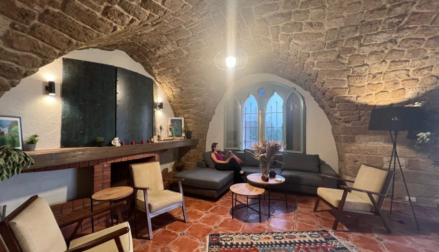 HIRAM in an Authentic Guesthouse – Byblos