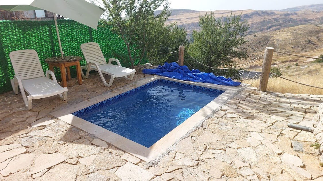 Ward Chalet with Private Pool – Barouk