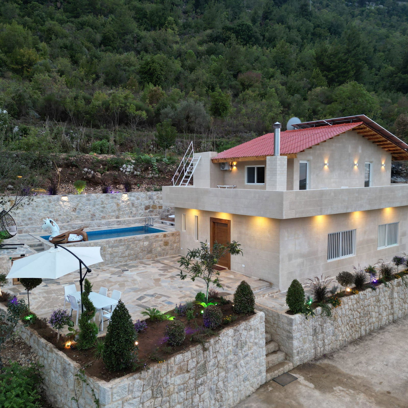 Villa with Private Pool  – Mradiyeh, Nahr Ibrahim