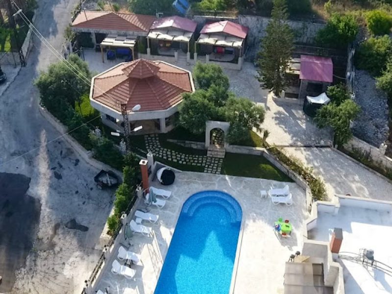 Fifi Cabin with Shared Pool – Aabdelli,  Batroun