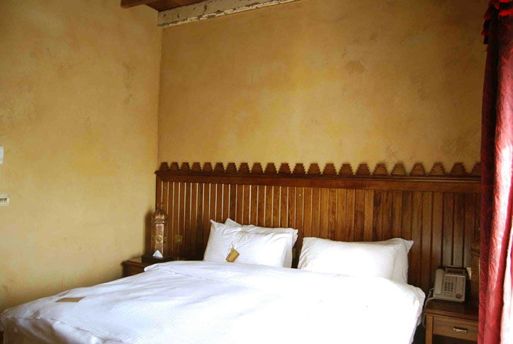 Single Standard Room in a Traditional Village – Beirut