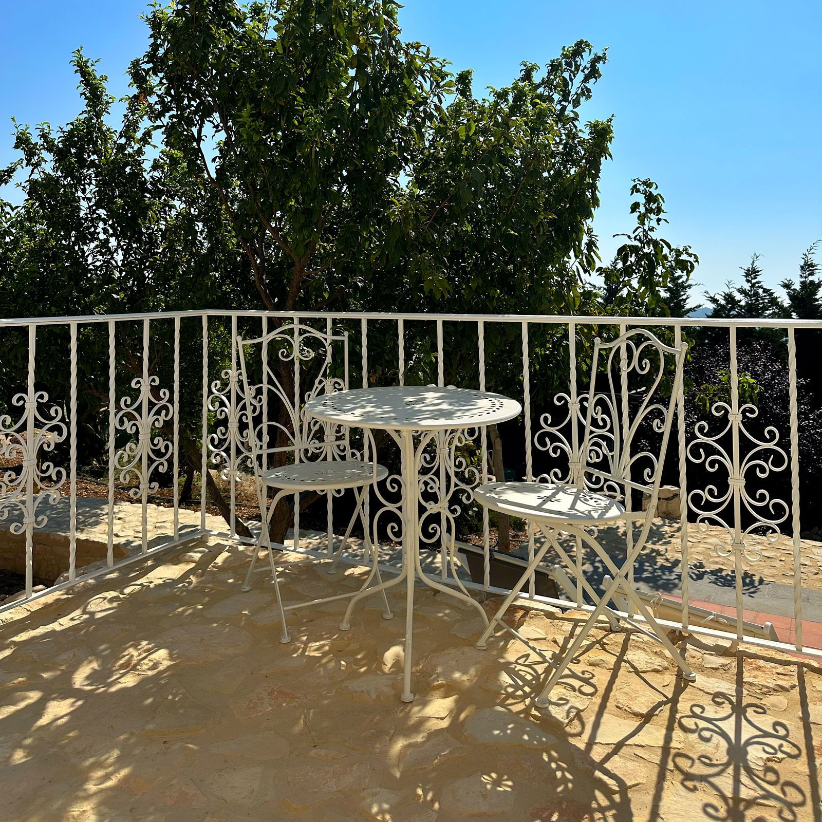 The Lotus Chalet – Abdelli, Batroun