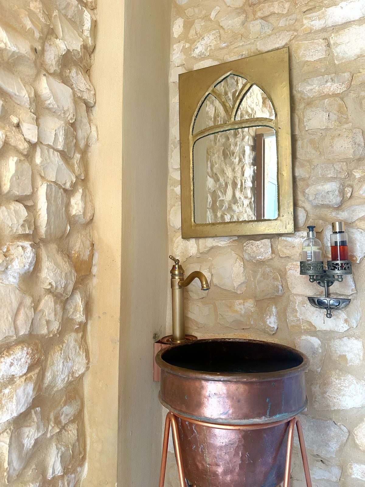 The Vine Chalet – Abdelli, Batroun