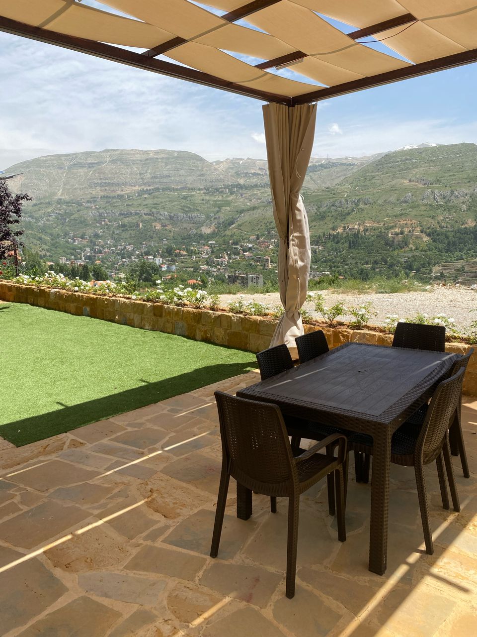 Stone Chalet 5 for Groups – Faraya