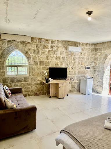 Stone House in a Resort – Baadarane, El Chouf