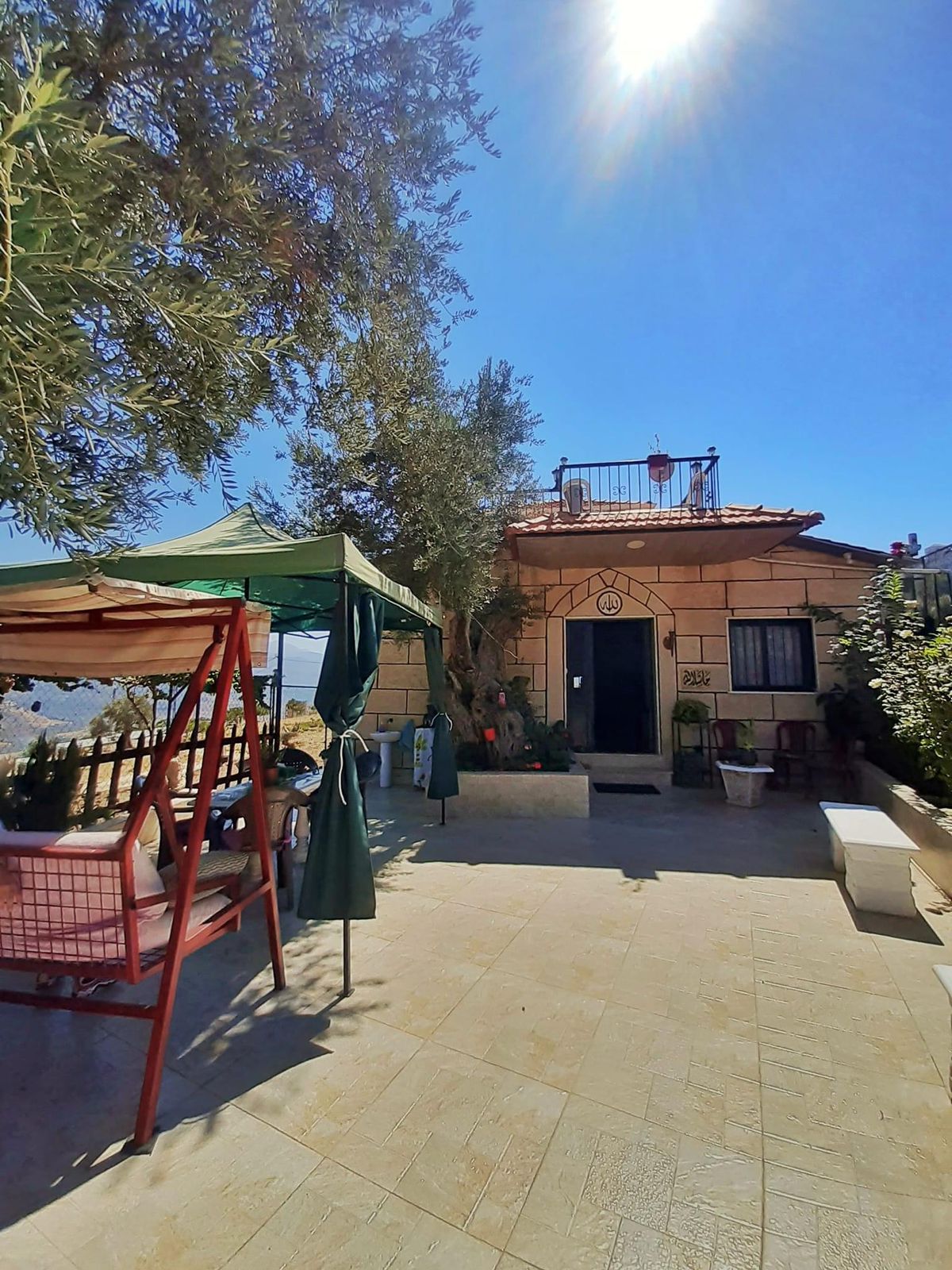 House with Pool – Mazraet el Chouf