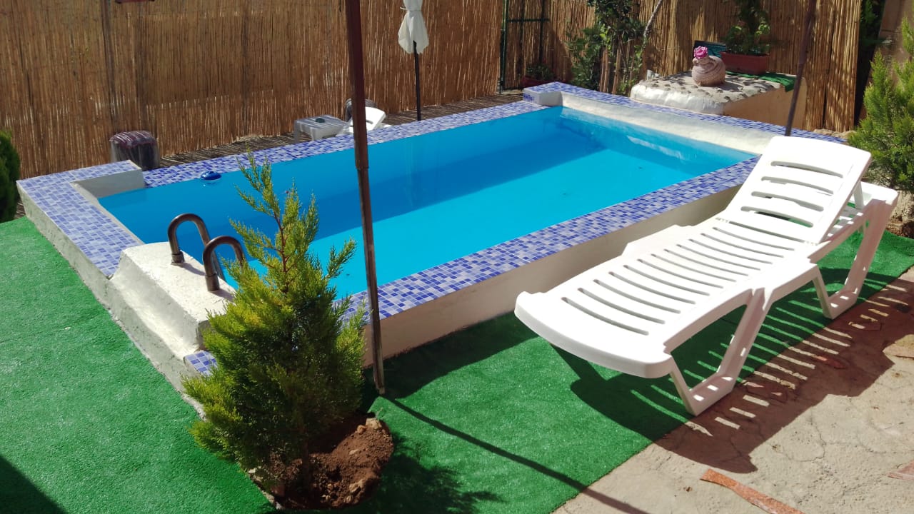 House with Pool – Mazraet el Chouf