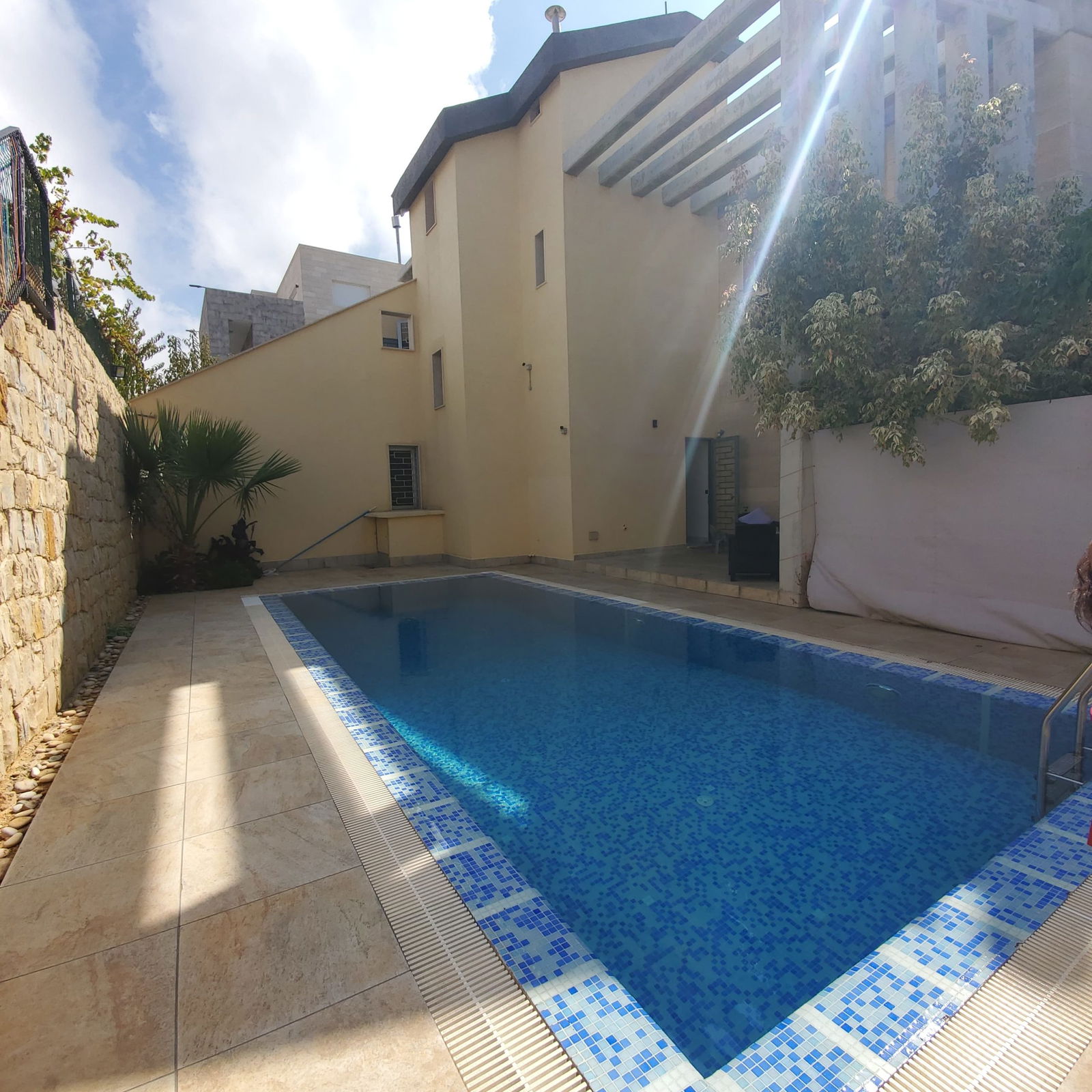 Villa with Private Pool – Mansouriet Bhamdoun